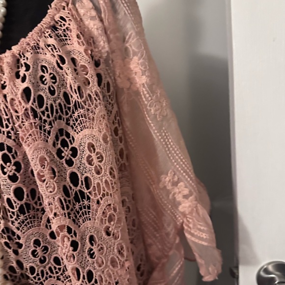 Beautiful Lace Blouse - Picture 8 of 11